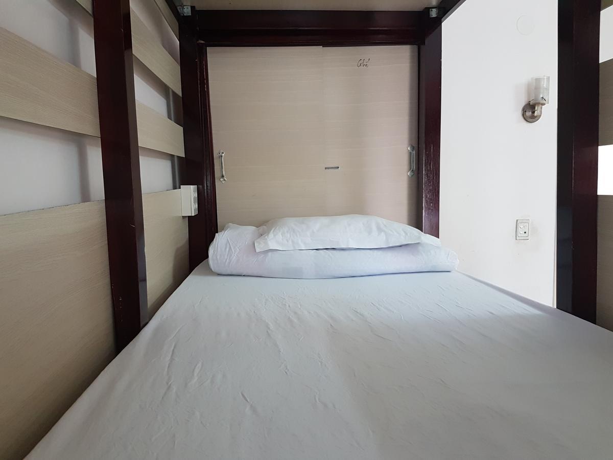 Happy Hostel Vn (Adults Only) Ho Chi Minh City Bagian luar foto
